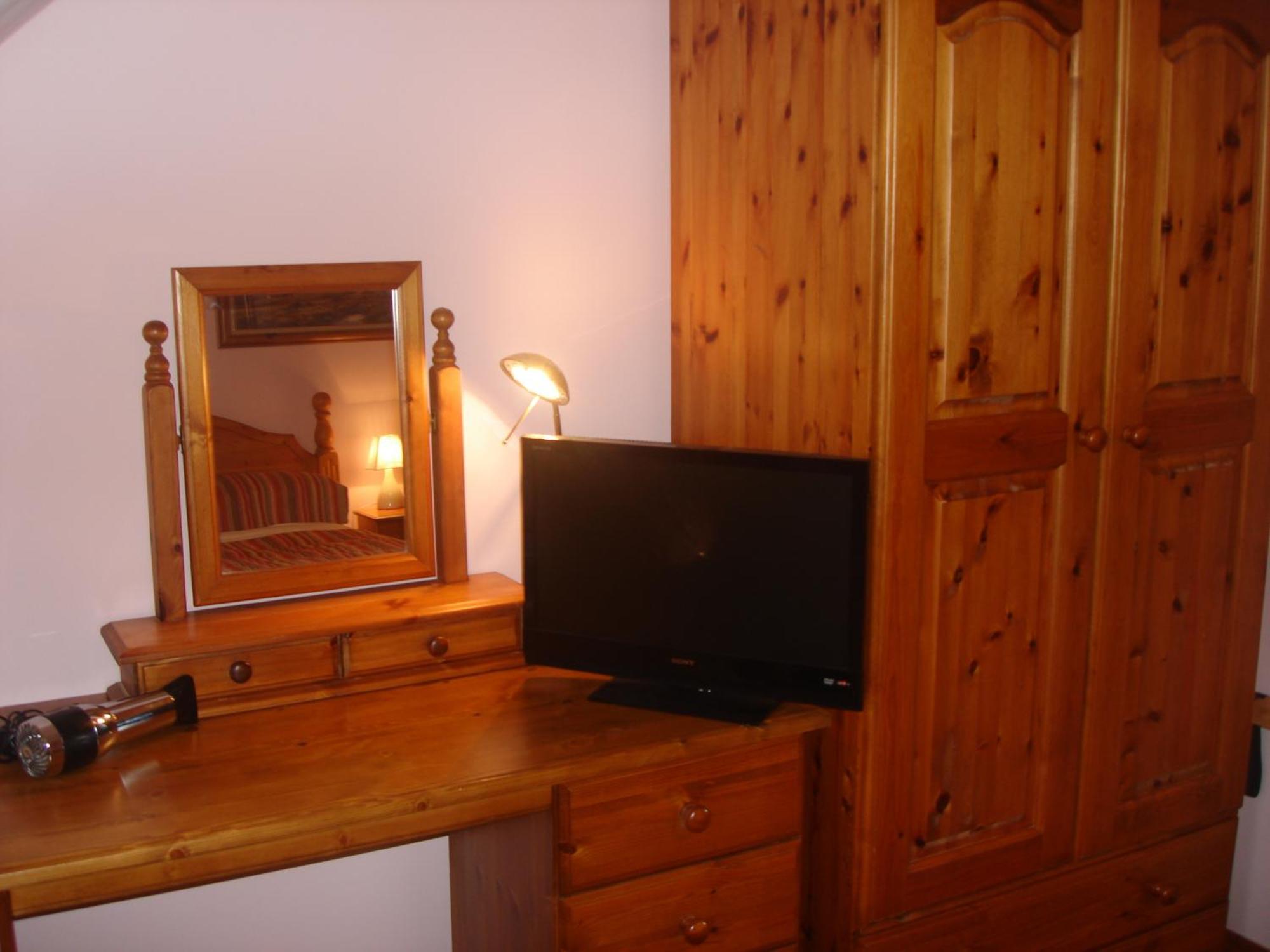 Rosmo House B&B Westport Bagian luar foto