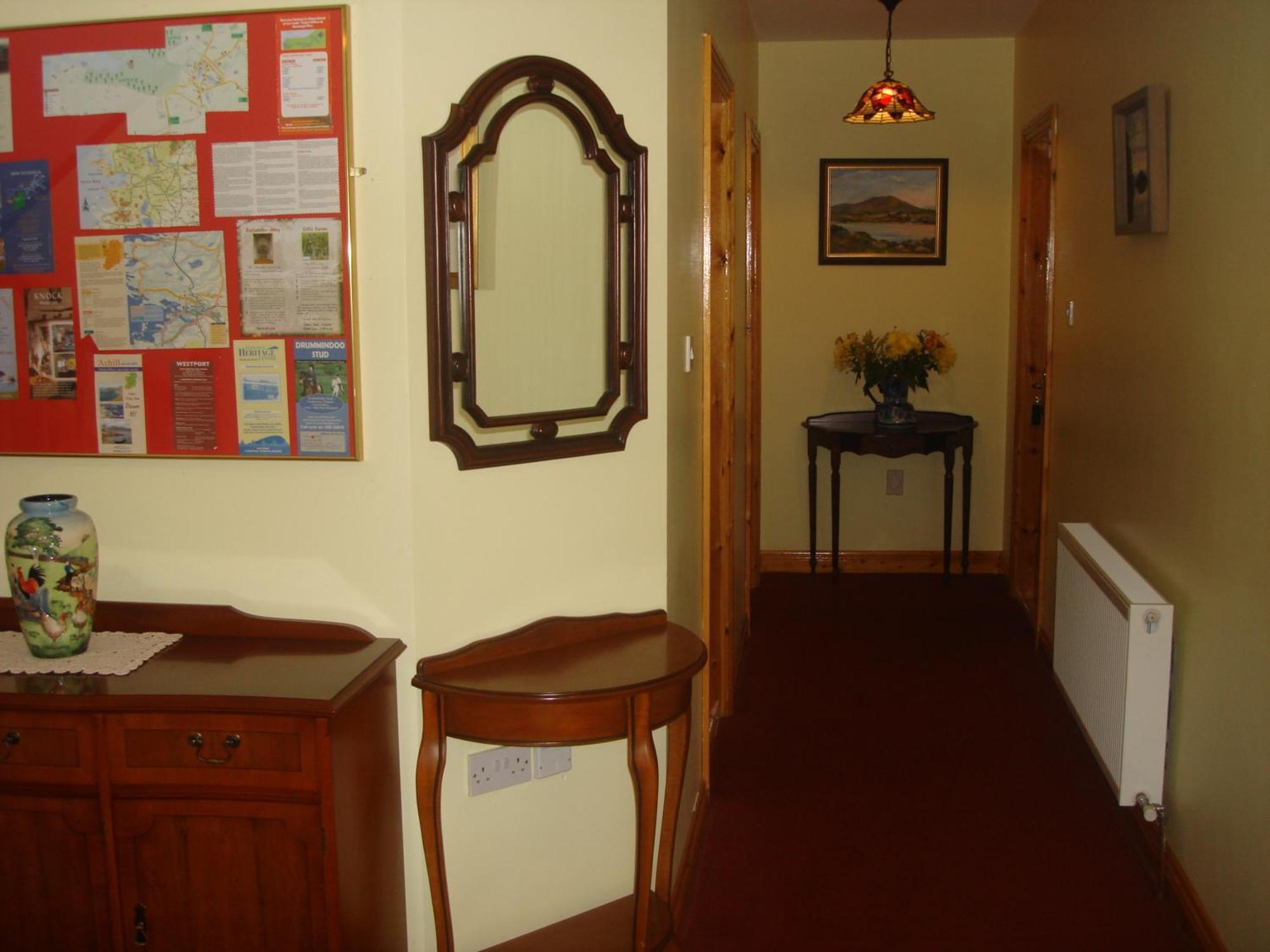 Rosmo House B&B Westport Bagian luar foto
